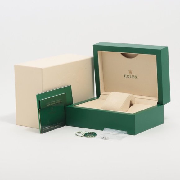 Rolex 'Wimbledon' Datejust 36mm on Jubilee Bracelet (126234) - Picture 10 of 10